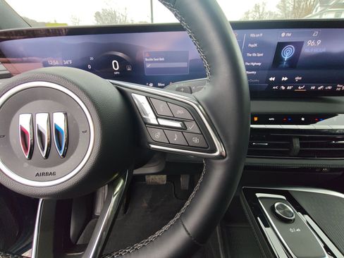 Certified 2025 Buick Enclave Preferred image 20