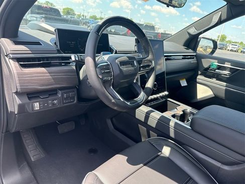 New 2025 GMC Sierra EV Denali image 18