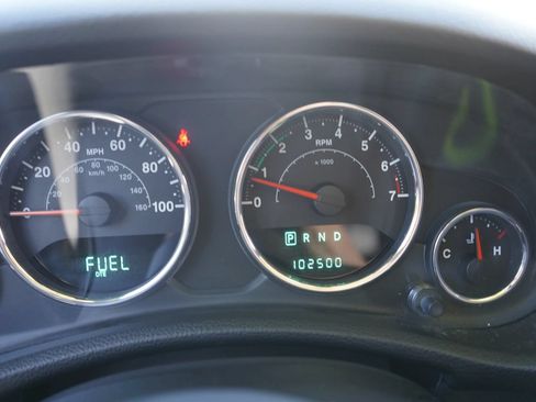 Used 2013 Jeep Wrangler Sport AWD/4WD image 12