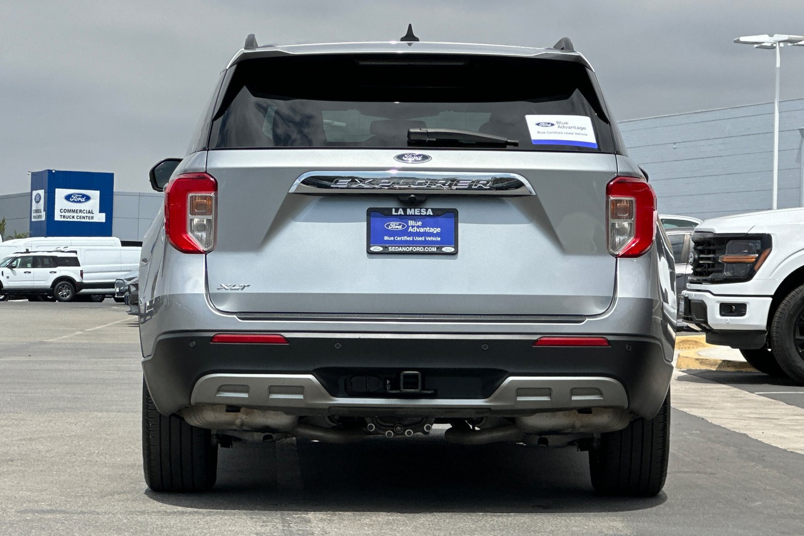 Used 2022 Ford Explorer XLT w/ Equipment Group 202A RWD image 4