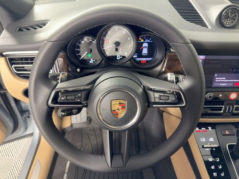 Certified 2026 Porsche Macan S AWD/4WD image 17