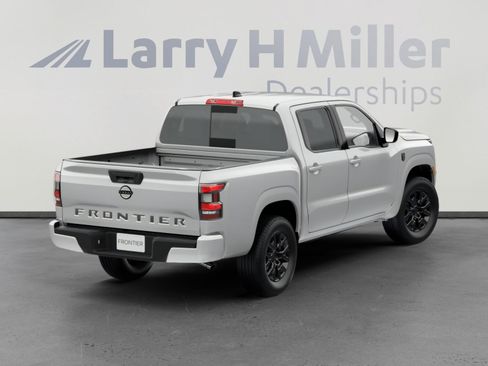 New 2026 Nissan Frontier SV RWD image 5