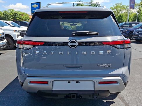 Used 2023 Nissan Pathfinder Platinum AWD/4WD image 5