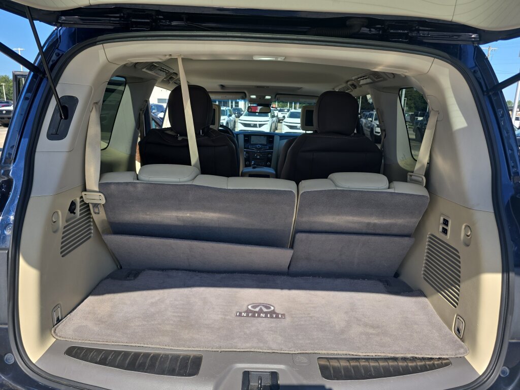 Used 2017 INFINITI QX80 4WD w/ Driver Assistance Package image 14