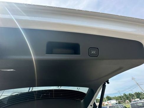 New 2026 Chevrolet Traverse RS AWD/4WD image 44