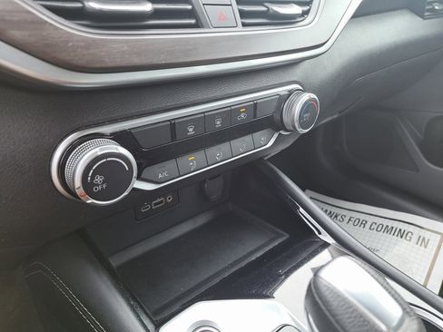 Used 2023 Nissan Altima 2.5 SV image 18