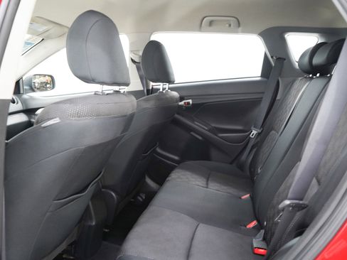 Used 2009 Pontiac Vibe w/ Preferred Package FWD image 18
