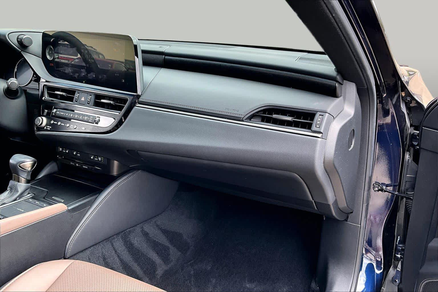 Used 2022 Lexus ES 350 w/ Premium Package FWD image 16