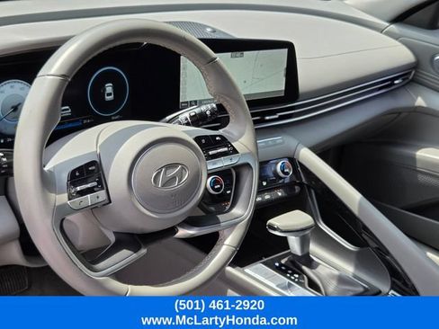 Used 2025 Hyundai Elantra SEL FWD image 10