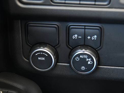 Used 2022 Chevrolet Suburban Premier RWD image 36