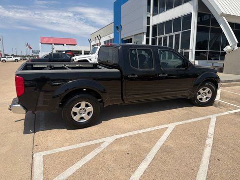 Used 2008 Nissan Frontier SE w/ SE Value Truck Pkg RWD image 4