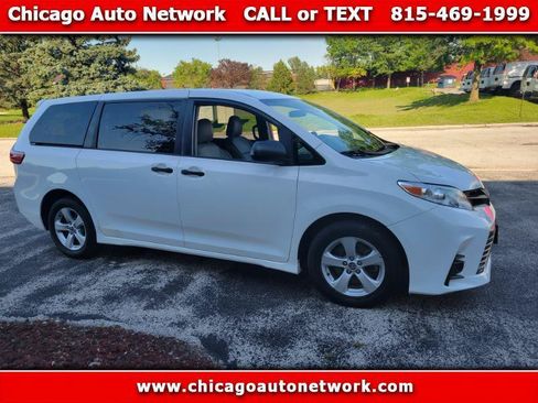 Used 2020 Toyota Sienna L FWD image 1