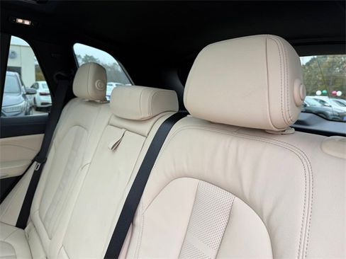 Used 2022 BMW X5 sDrive40i w/ Luxury Seating Package image 29