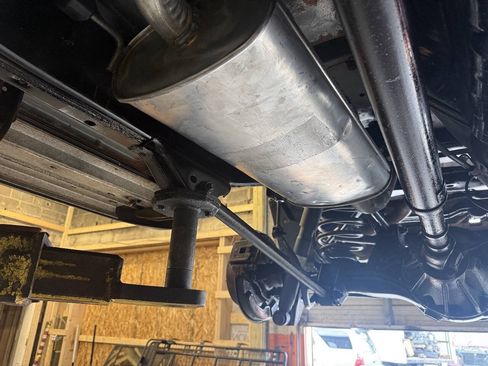 Used 2002 Lexus LX 470 4WD image 93