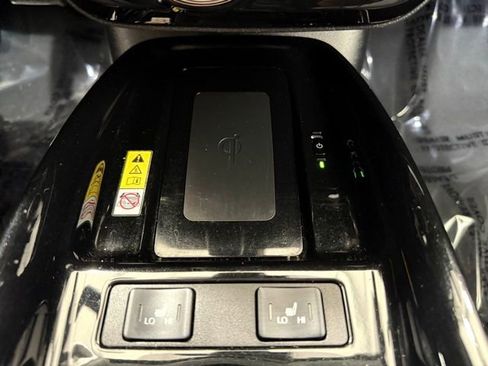 Used 2021 Toyota Prius Prime Limited w/ Carpet Mat Package (TMS) image 35