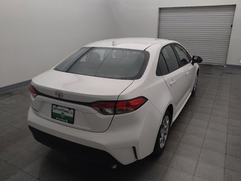 Used 2025 Toyota Corolla LE FWD image 7