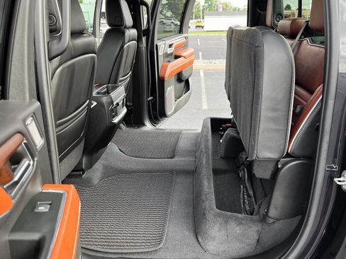 Used 2024 GMC Sierra 2500 Denali Ultimate image 23