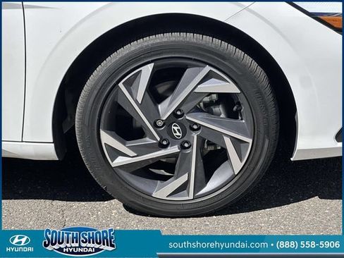 Certified 2025 Hyundai Elantra SEL w/ Cargo Package FWD image 7