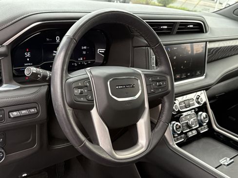 Used 2022 GMC Yukon Denali image 16