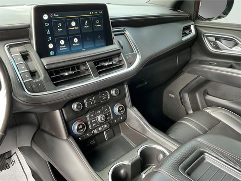 Used 2022 Chevrolet Suburban RST w/ Luxury Package image 48