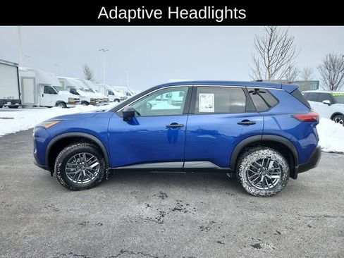 Used 2023 Nissan Rogue S image 4