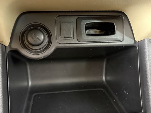 Used 2016 Mitsubishi Outlander SEL AWD/4WD image 22