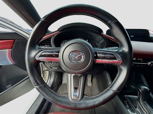 Used 2020 MAZDA MAZDA3 Premium image 12