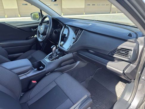 Used 2025 Subaru Outback Premium AWD/4WD image 19
