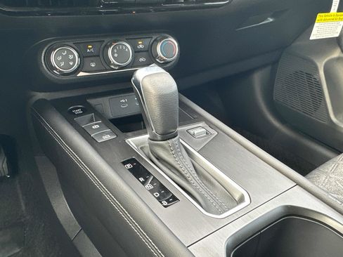 New 2025 Nissan Kicks SV w/ Charging Package image 14