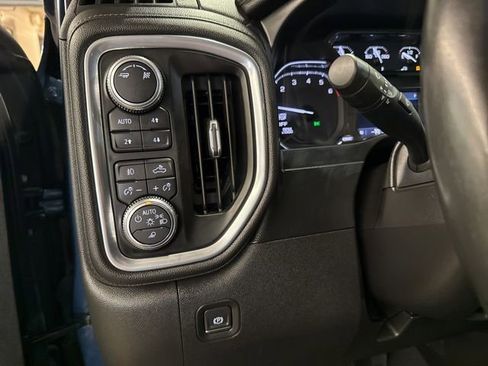 Used 2019 GMC Sierra 1500 SLT w/ SLT Convenience Package AWD/4WD image 19