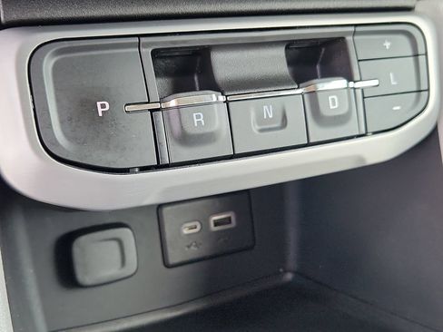 Used 2023 GMC Acadia SLE w/ Driver Convenience Package AWD/4WD image 22