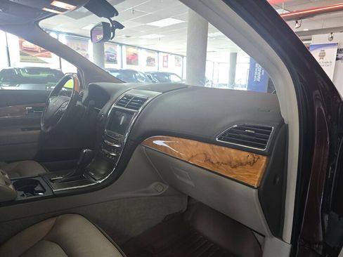 Used 2012 Lincoln MKX AWD image 13