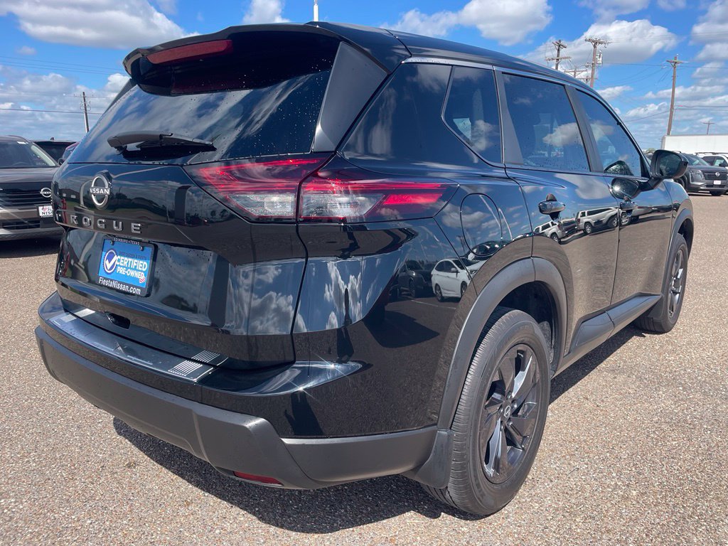 Used 2026 Nissan Rogue SV FWD image 3