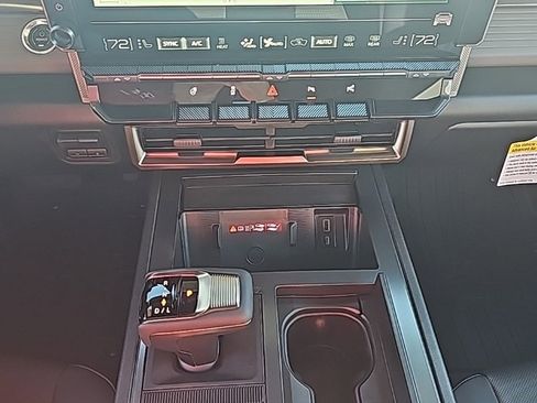 New 2025 GMC Hummer EV 3X w/ Battery Pack, 24 Module Pack image 23