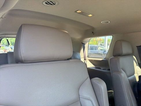 Used 2017 GMC Yukon SLT w/ Open Road Package RWD image 21