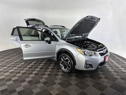Used 2017 Subaru Crosstrek 2.0i Limited AWD/4WD image 12