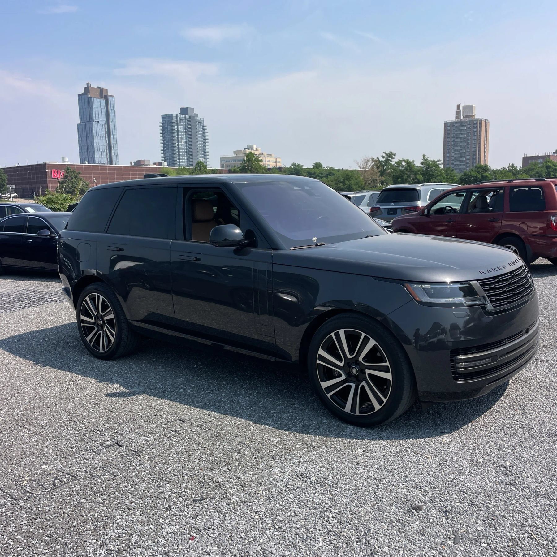 Used 2023 Land Rover Range Rover SE AWD/4WD image 5