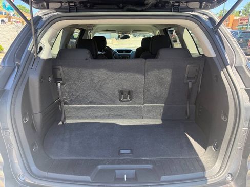 Used 2017 Chevrolet Traverse LT AWD/4WD image 10