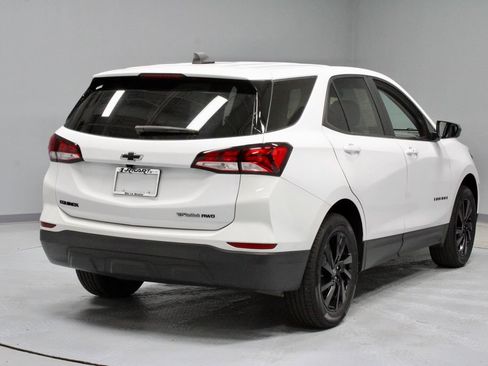 Used 2024 Chevrolet Equinox LS w/ LS Convenience Package AWD/4WD image 10