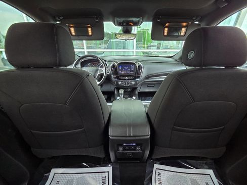 Used 2022 Chevrolet Traverse LT w/ Midnight/Sport Edition image 22