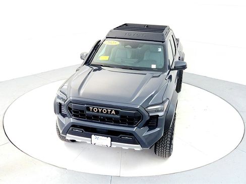 Certified 2025 Toyota Tacoma 4x4 Double Cab Hybrid image 14