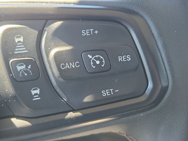 Used 2024 Jeep Wrangler Unlimited AWD/4WD image 20