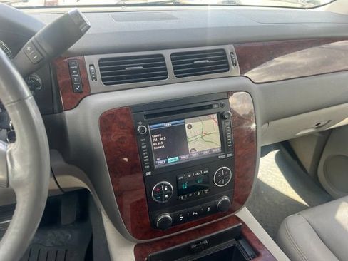 Used 2012 Chevrolet Tahoe LTZ AWD/4WD image 12