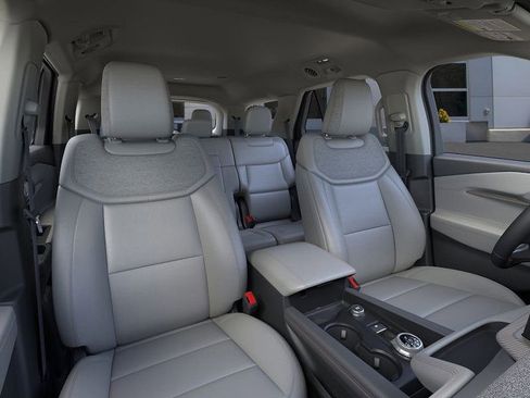 New 2026 Ford Explorer Active w/ Active Comfort Package image 10