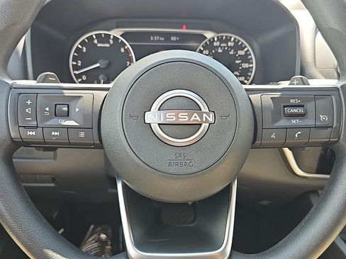 Used 2023 Nissan Rogue S AWD/4WD image 20