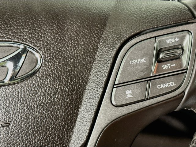 Used 2018 Hyundai Santa Fe Limited AWD/4WD image 12