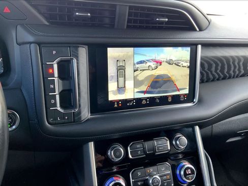 Used 2023 GMC Yukon XL Denali w/ Advanced Technology Package AWD/4WD image 26