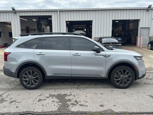 Used 2023 Kia Sorento X-Line EX AWD/4WD image 2