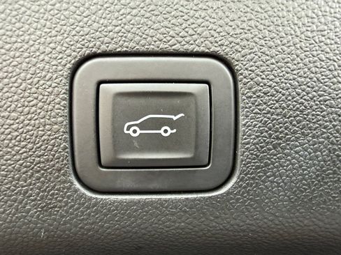 Used 2024 Cadillac Escalade ESV Sport w/ LPO, ONYX Package AWD/4WD image 36