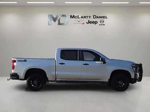 Used 2021 Chevrolet Silverado 1500 LT Trail Boss AWD/4WD image 6